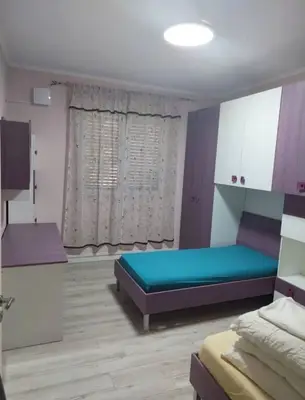 Shtëpi private 2+1 me qera në Rruga Mihal Grameno, Tiranë, 150 m². Foto 8 nga 9