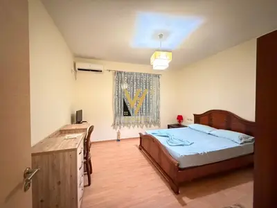 Apartament 3+1 me qera në Inxhinieria, Tiranë, 170 m². Foto 3 nga 8