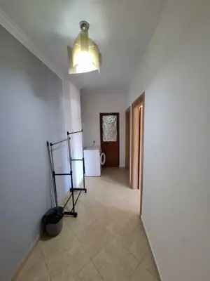 Appartamento 1+1 in affitto a Plazhi Hekurudha, Durazzo, 60 m². Foto 4 di 6