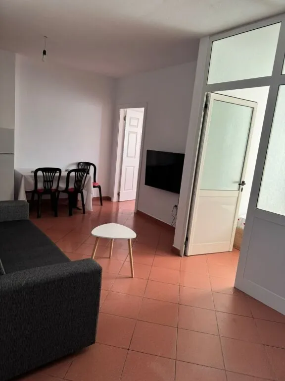 Apartament 2+1 me qera në Plazh, Durrës, 78 m². Foto 1 nga 8