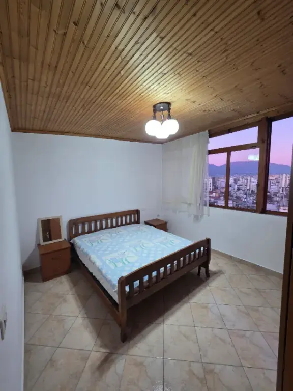 Apartament 1+1 me qera në Don Bosko, Tiranë, 70 m². Foto 2 nga 3