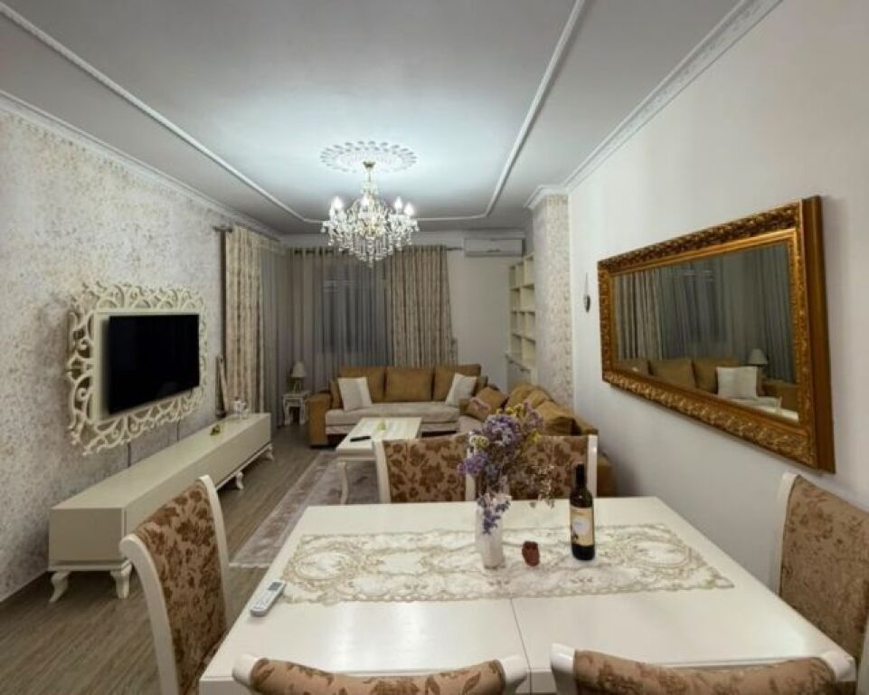 Casa indipendente 2+1 in affitto ad Astir, Tirana, 90 m²