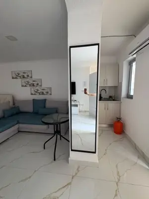 Garsoniere me qera në Plazh, Durrës, 40 m². Foto 1 nga 6