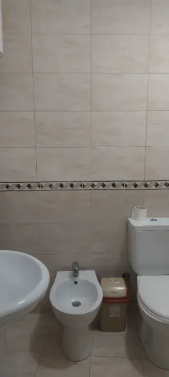Apartment 1+1 for rent in Rruga Liqeni i Thate, Tirana, 65 m². Photo 3 of 3