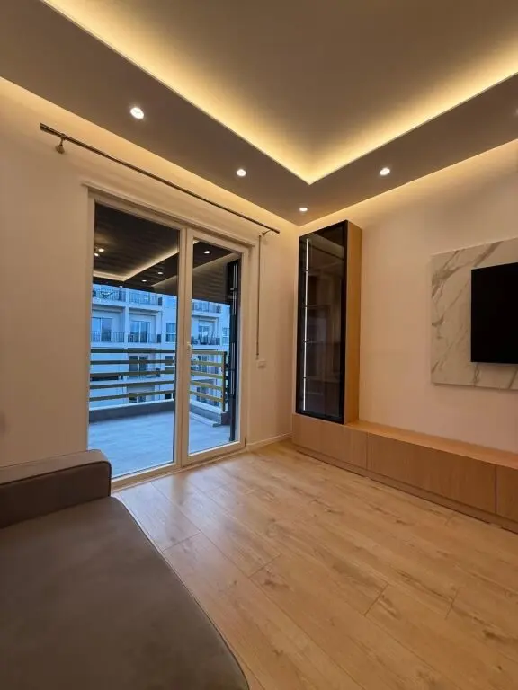 Apartament 1+1 me qera në Rruga Dritan Hoxha, Tiranë, 70 m²