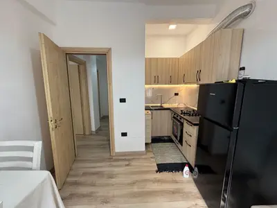 Appartamento 1+1 in affitto a Qendër, Durazzo, 61 m². Foto 2 di 6