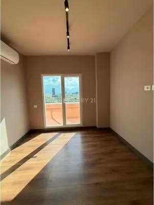 Apartment 3+1 for rent in Rruga Petro Nini Luarasi, Tirana, 135 m². Photo 1 of 11