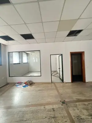 Ambient biznesi me qera në Radio Televizioni Shqiptar, Tiranë, 403 m². Foto 3 nga 3