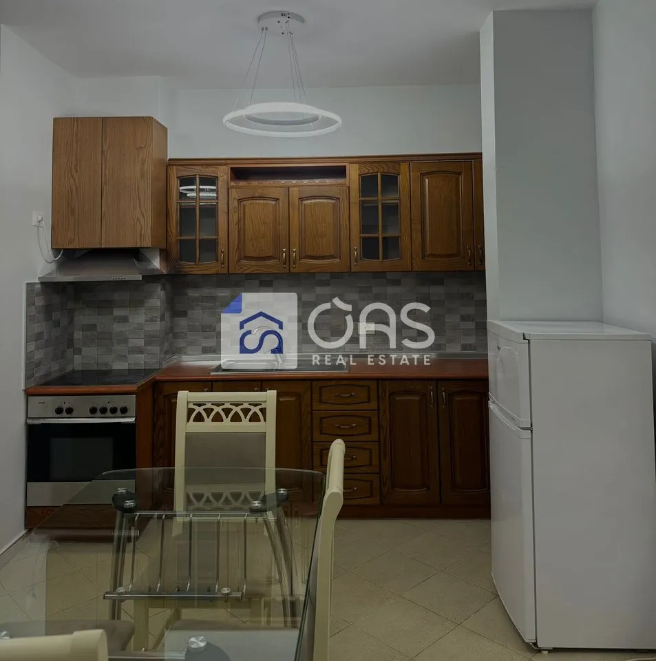Appartamento 1+1 in affitto a Kodra e Diellit, Tirana, 70 m². Foto 1 di 12