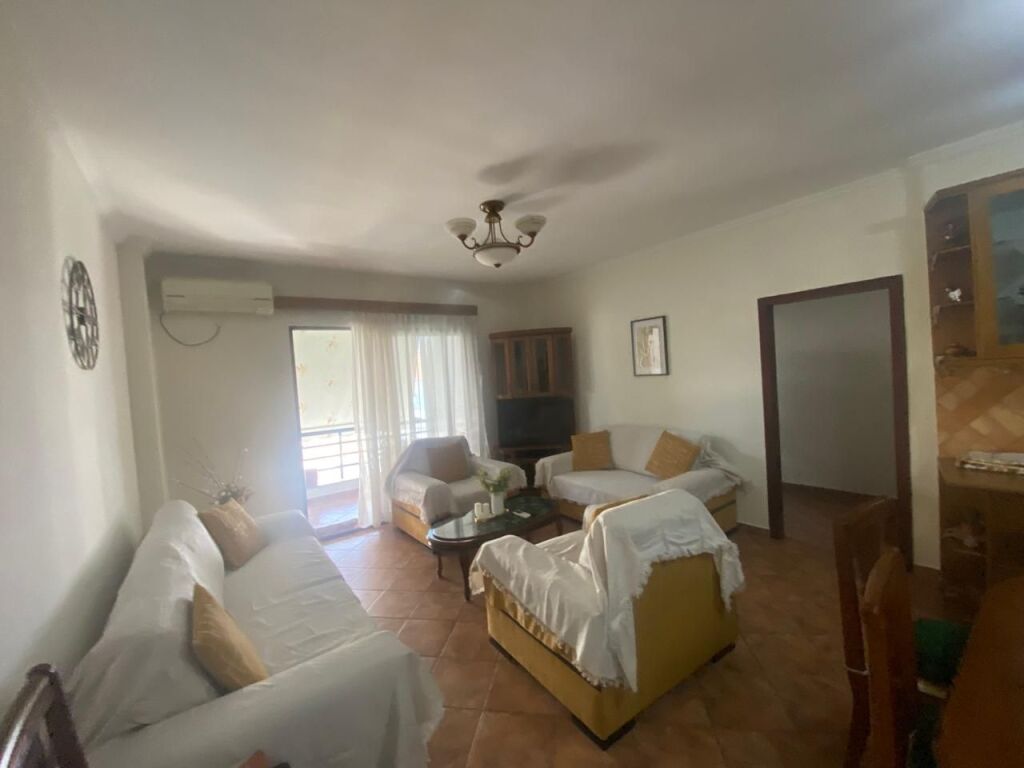 Appartamento 2+1 in affitto a Shkolla e Bashkuar, Tirana, 100 m². Foto 1 di 3