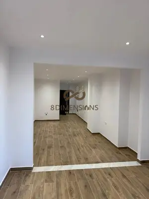 Zyrë me qera në Stacioni i Trenit, Tiranë, 63 m². Foto 2 nga 5