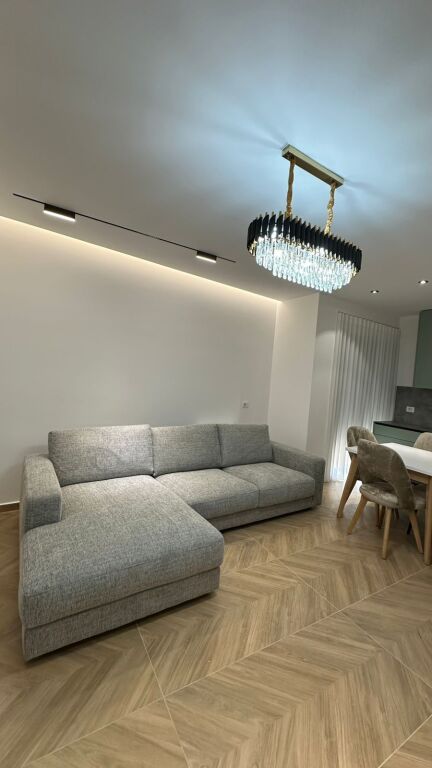 Apartament 1+1 me qera në Astir, Tiranë, 65 m². Foto 2 nga 3
