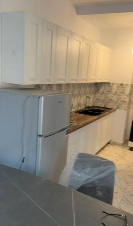 Apartment 1+1 for rent in Rruga e Kavajës, Tirana, 70 m². Photo 2 of 3