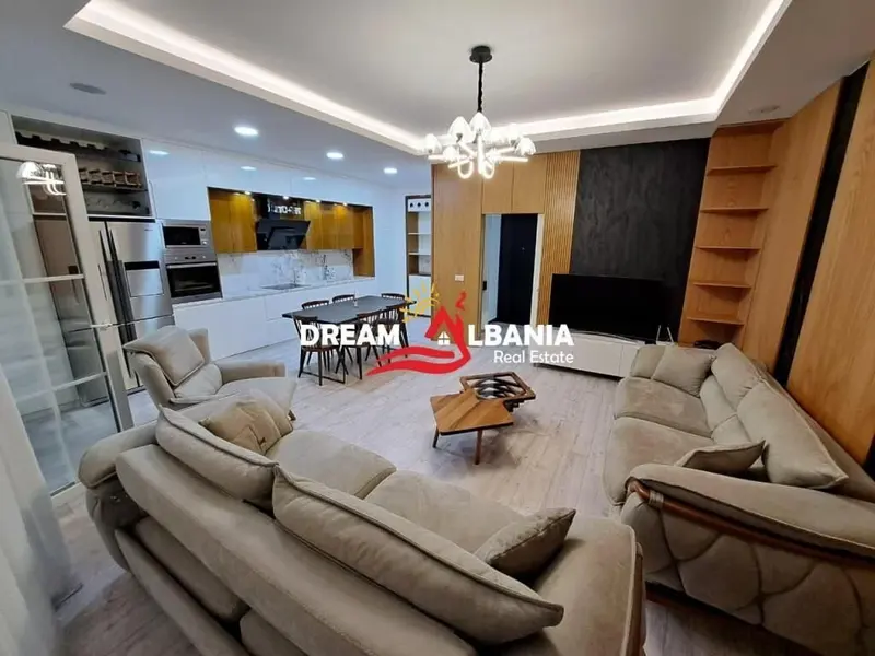 Appartamento 2+1 in affitto a Panorama apartment, Tirana, 115 m²