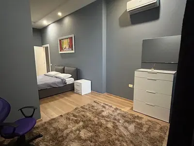 Apartament 1+1 me qera në Liqeni i Thatë, Tiranë, 120 m². Foto 7 nga 10