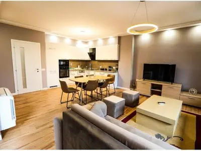Apartament 2+1 me qera në Toptani, Tiranë, 117 m². Foto 9 nga 9