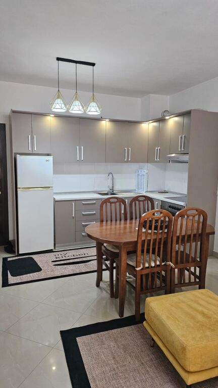 Apartament 1+1 me qera në Astir, Tiranë, 74 m². Foto 2 nga 3