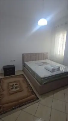Apartament 1+1 me qera në Kristal Center, Tiranë, 75 m². Foto 3 nga 9