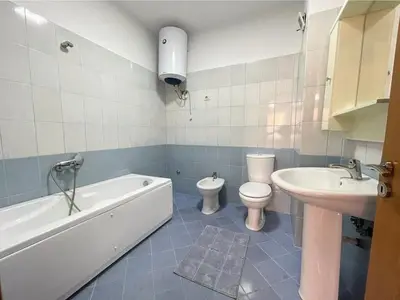 Apartament 2+1 me qera në Astir, Tiranë, 112 m². Foto 9 nga 10