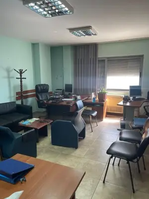 Zyrë me qera në Selvia, Tiranë, 45 m². Foto 1 nga 4