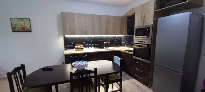 Apartament 2+1 me qera në Linzë, Tiranë, 90 m². Foto 2 nga 3