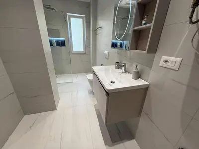Apartament 2+1 me qera në Kristal Center, Tiranë, 110 m². Foto 8 nga 10