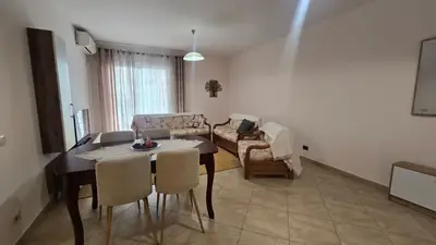 Apartment 2+1 for rent in Globe, Tirana, 100 m². Photo 5 of 6