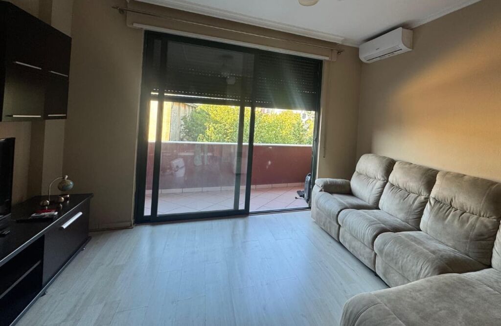 Apartment 1+1 for rent in Ali Demi, Tirana, 68 m². Photo 1 of 1