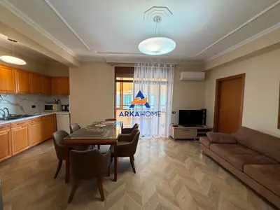 Appartamento 4+1 in affitto ad Ish Ekspozita, Tirana, 140 m². Foto 2 di 11