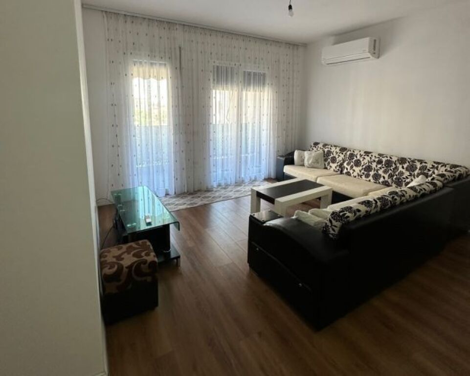 Apartment 2+1 for rent in Institut, Kamëz, 110 m². Photo 1 of 3
