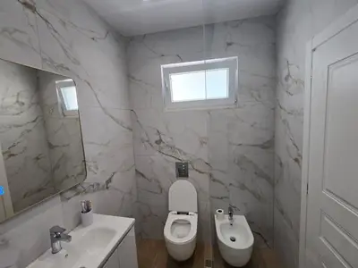 Casa indipendente in affitto a Harry Fultz, Tirana, 300 m². Foto 9 di 9