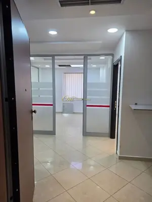 Zyrë me qera në Bulevardi Deshmoret e Kombit, Tiranë, 93 m². Foto 4 nga 5