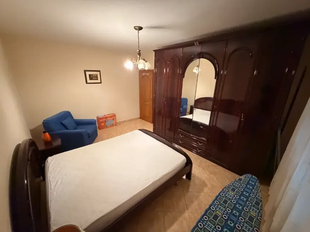 Casa indipendente 2+1 in affitto ad Oxhaku, Tirana, 73 m². Foto 3 di 3