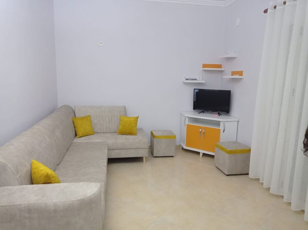 Apartament 2+1 me qera në Kinostudio, Tiranë, 100 m²