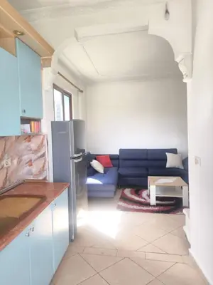 Apartament 2+1 me qera në Jordan Misja, Tiranë, 90 m². Foto 2 nga 8