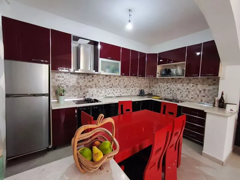 Apartament 2+1 me qera në Stacioni i Trenit, Durrës, 80 m²