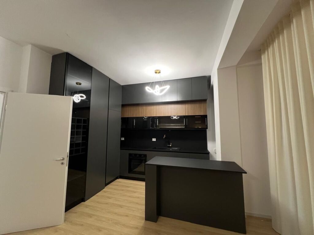 Vilë me qera në Farkë, Tiranë, 300 m². Foto 2 nga 3