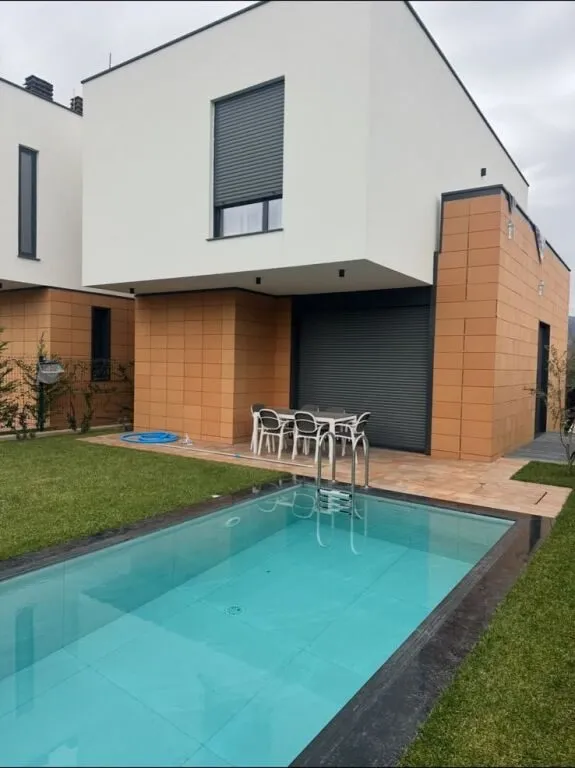 Villa for rent in Mullet, Tirana, 220 m². Photo 1 of 7