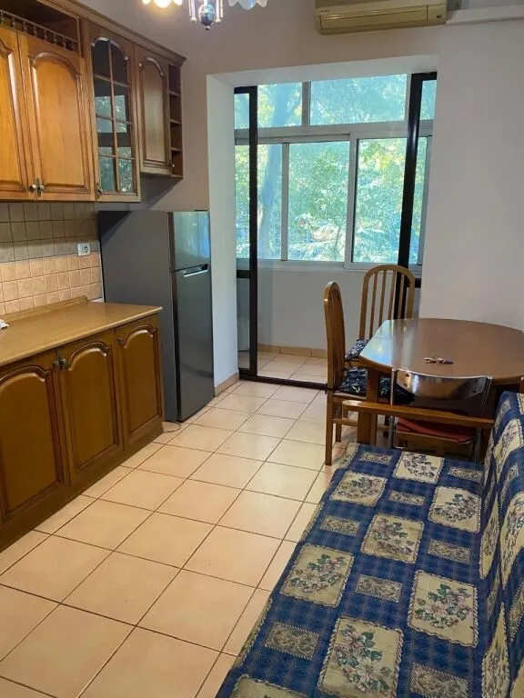 Apartament 2+1 me qera në Vasil Shanto, Tiranë, 72 m². Foto 1 nga 6