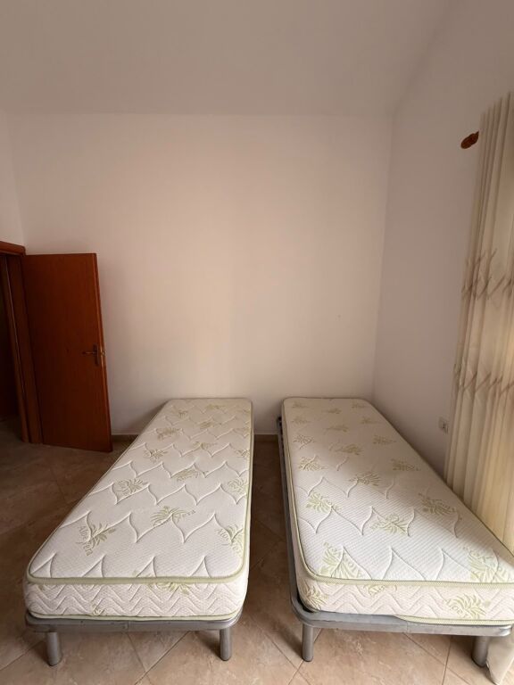 Apartment 2+1 for rent in Kodra e Diellit, Tirana, 110 m². Photo 2 of 3