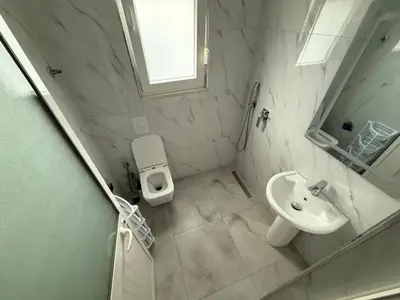Apartament 2+1 me qera në TEG, Tiranë, 120 m². Foto 5 nga 6