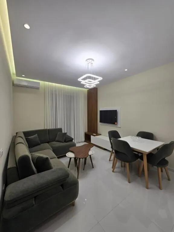 Appartamento 1+1 in affitto ad Univers City, Tirana, 60 m². Foto 1 di 9
