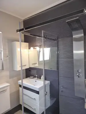 Apartament 3+1 me qera në Pazari i Ri, Tiranë, 120 m². Foto 5 nga 5