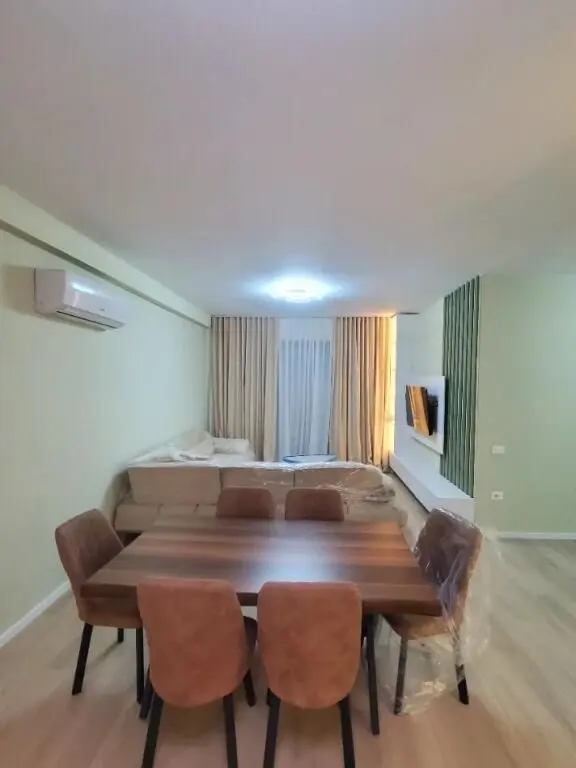 Apartament 2+1 me qera në Liqeni i Thatë, Tiranë, 120 m²