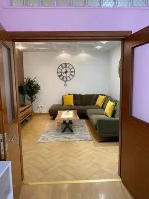 Apartment 2+1 for rent in Rruga Bardhok Biba, Tirana, 70 m². Photo 4 of 8