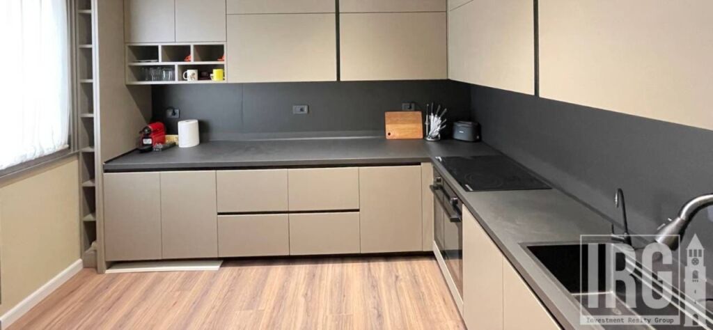 Apartament 3+1 me qera në Liqeni i Tiranës, Tiranë, 155 m². Foto 2 nga 3