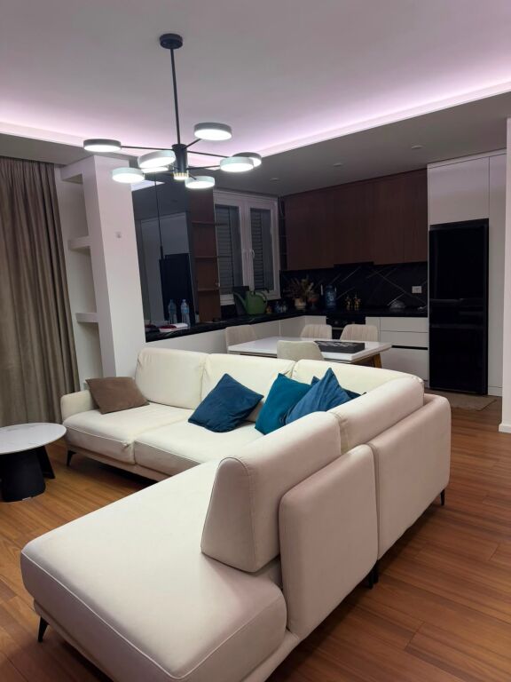 Appartamento 2+1 in affitto a Liqeni i Thatë, Tirana, 95 m². Foto 2 di 3