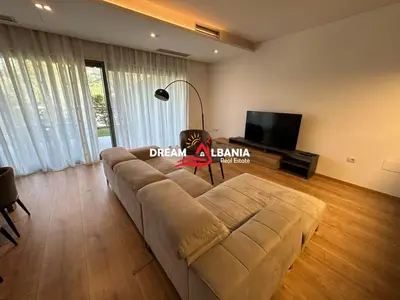 Vilë me qera në Mullet, Tiranë, 250 m². Foto 1 nga 12