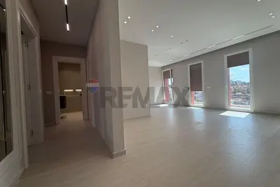 Zyrë me qera në Rruga Sami Frashëri, Tiranë, 101 m². Foto 1 nga 12