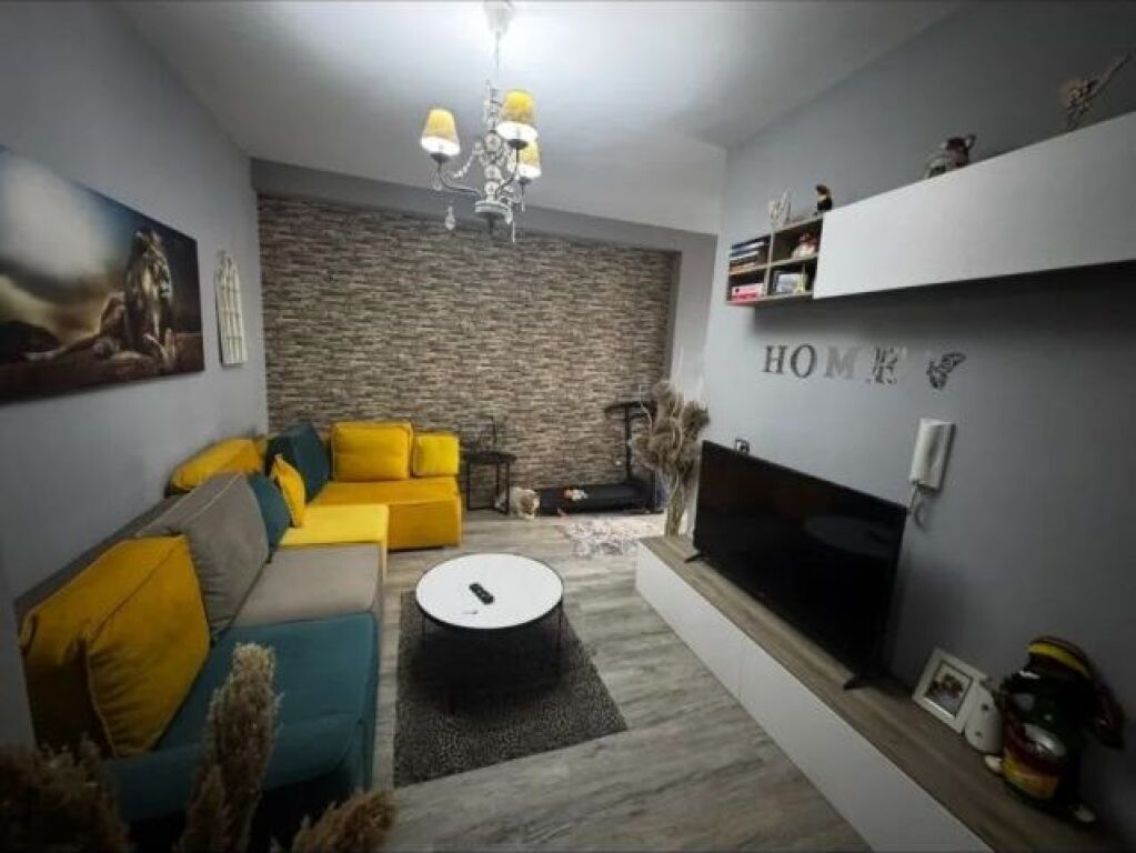 Apartment 1+1 for rent in Yzberisht, Tirana, 80 m². Photo 1 of 3
